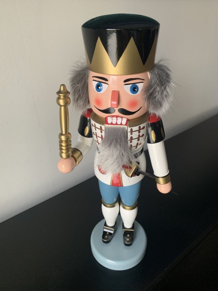 Erzgebirge German nutcracker King White 12.60 inch